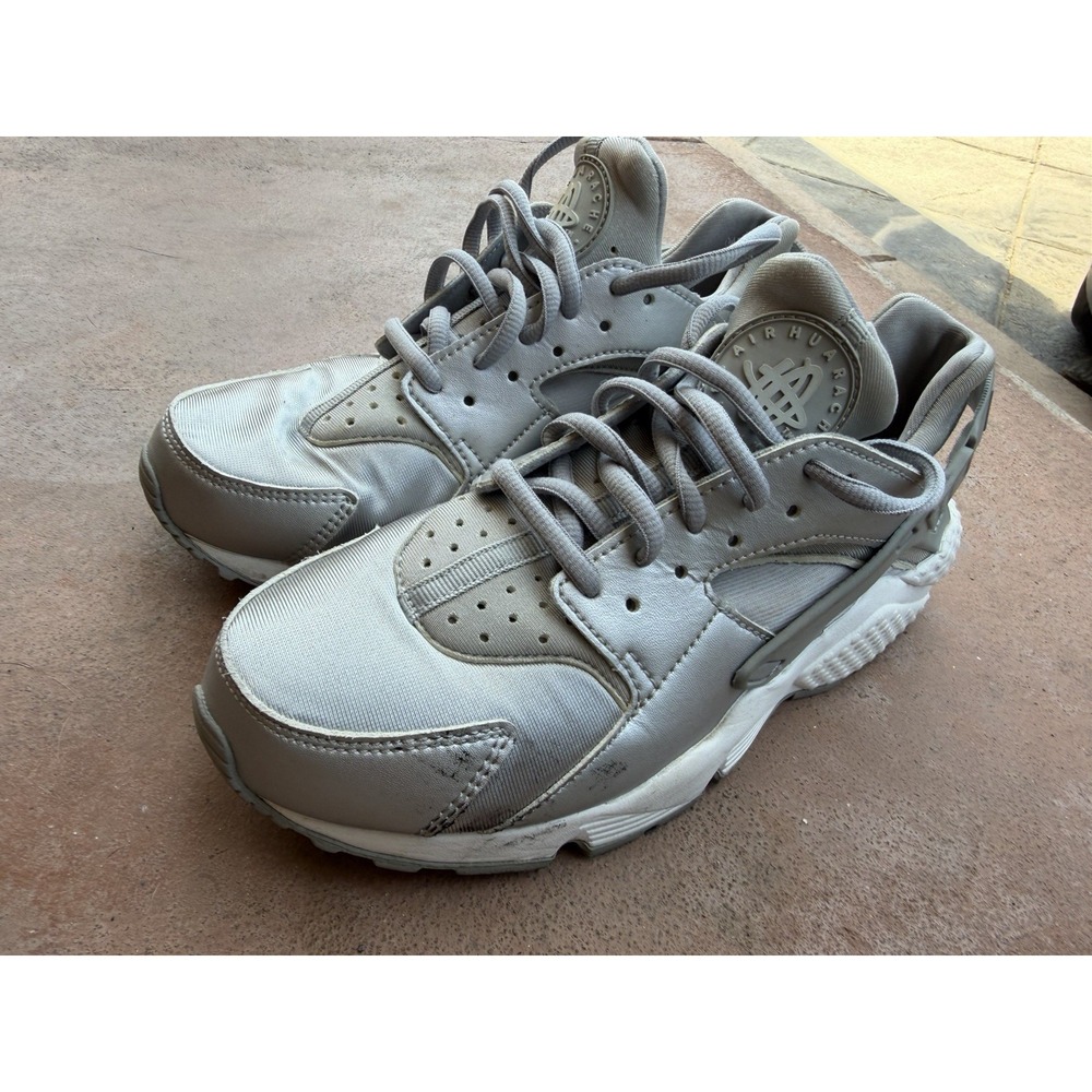 Nike Air Huarache Gray White Running Shoes Women's Size 7.5